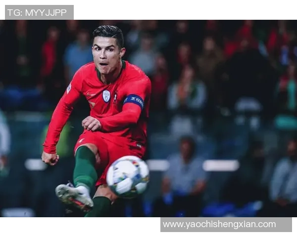 足球巨星背后的隐秘缺陷与挑战揭示了他们不为人知的脆弱与坚韧